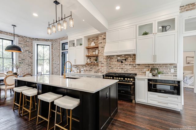 1231 S Alamo, San Antonio, TX 78210