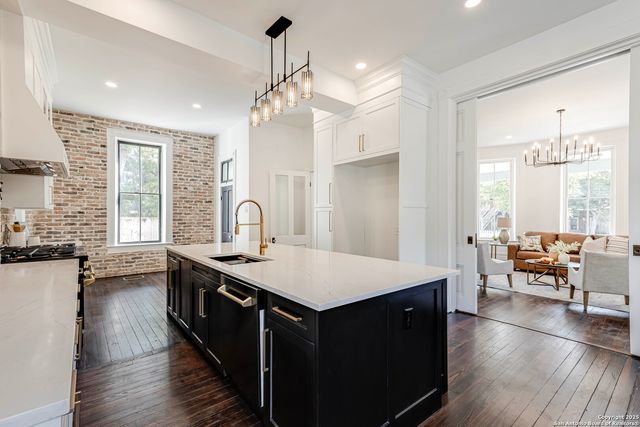 1231 S Alamo, San Antonio, TX 78210