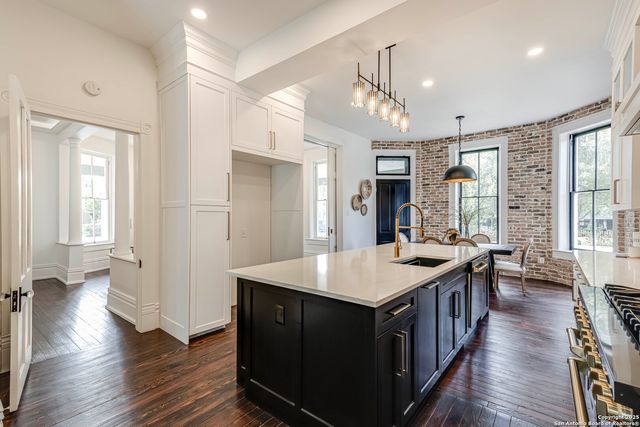 1231 S Alamo, San Antonio, TX 78210