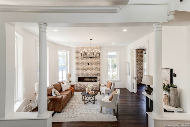 1231 S Alamo, San Antonio, TX 78210