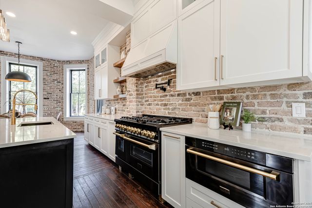 1231 S Alamo, San Antonio, TX 78210