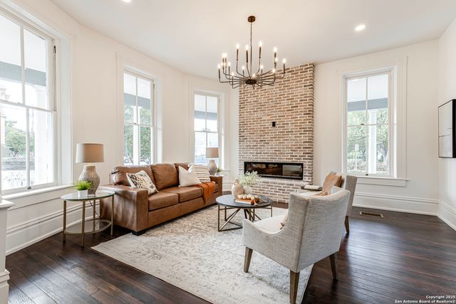 1231 S Alamo, San Antonio, TX 78210