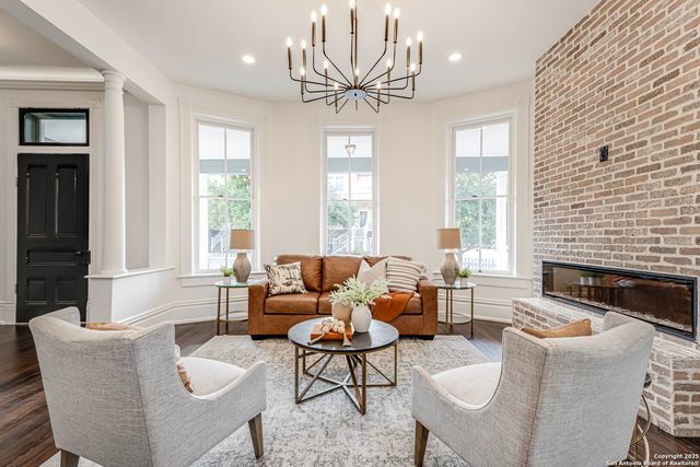 1231 S Alamo, San Antonio, TX 78210