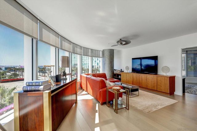 888 W E St 502, San Diego, CA 92101