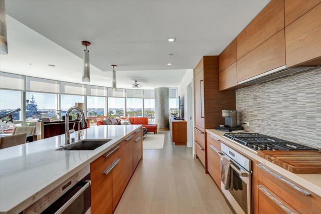 888 W E St 502, San Diego, CA 92101