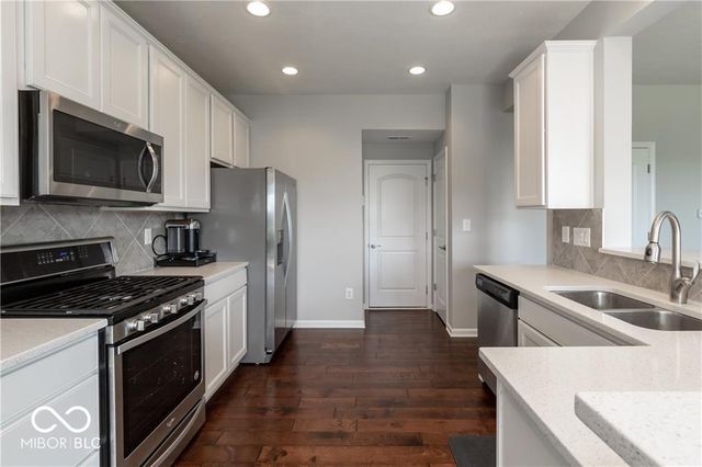 9603 Prairie Smoke Drive, Noblesville, IN 46060