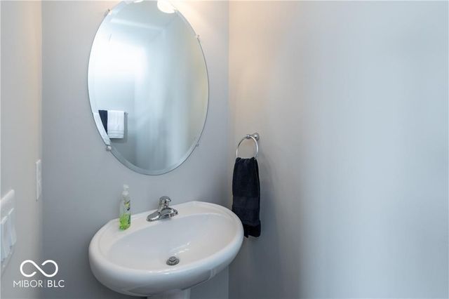 9603 Prairie Smoke Drive, Noblesville, IN 46060