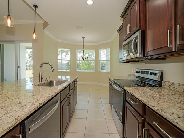 2529 Bella Vista Circle, Vero Beach, FL 32966