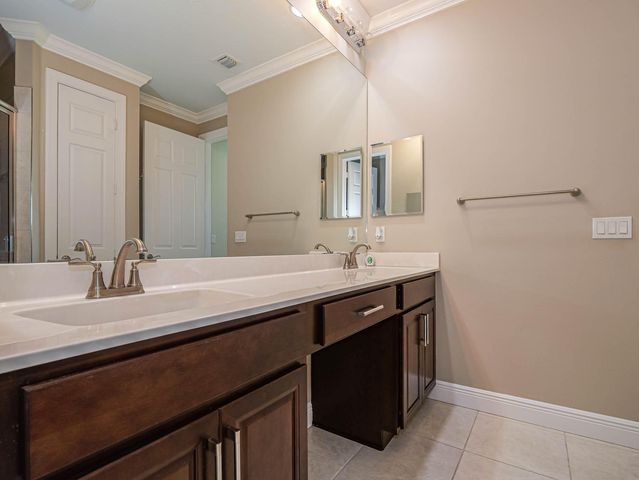 2529 Bella Vista Circle, Vero Beach, FL 32966
