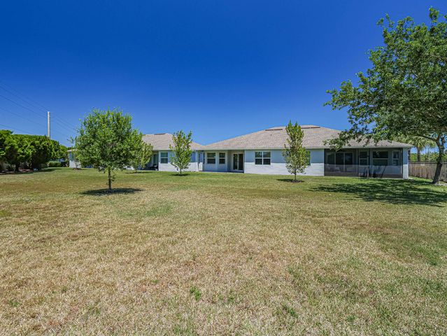 2529 Bella Vista Circle, Vero Beach, FL 32966