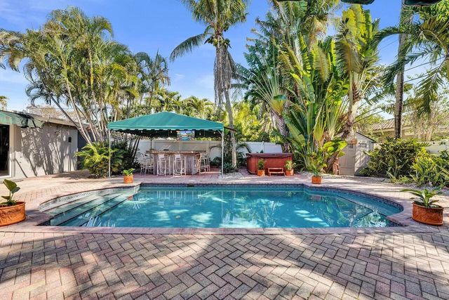 1036 NE 9th Avenue, Fort Lauderdale, FL 33304