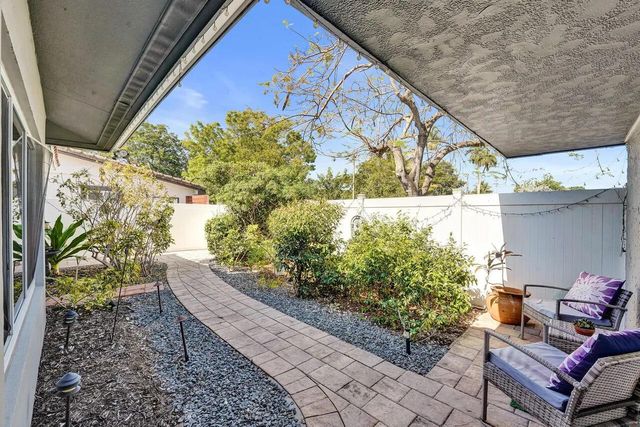 1036 NE 9th Avenue, Fort Lauderdale, FL 33304