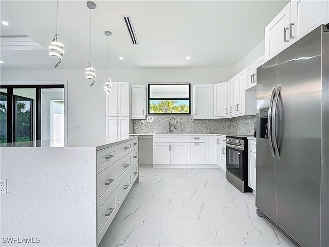 2707 36TH AVE SE, Naples, FL 34117