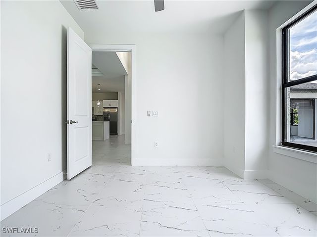 2707 36TH AVE SE, Naples, FL 34117