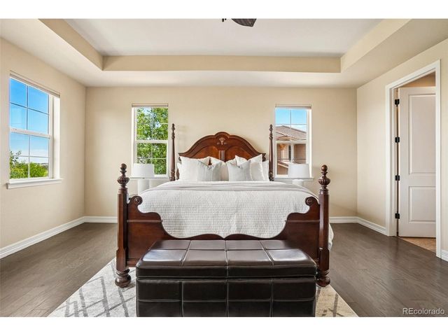 26726 E Peakview Dr, Aurora, CO 80016