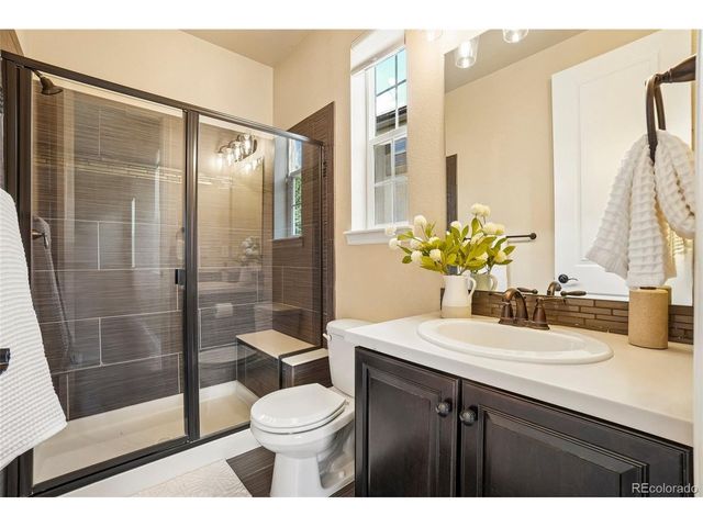 26726 E Peakview Dr, Aurora, CO 80016