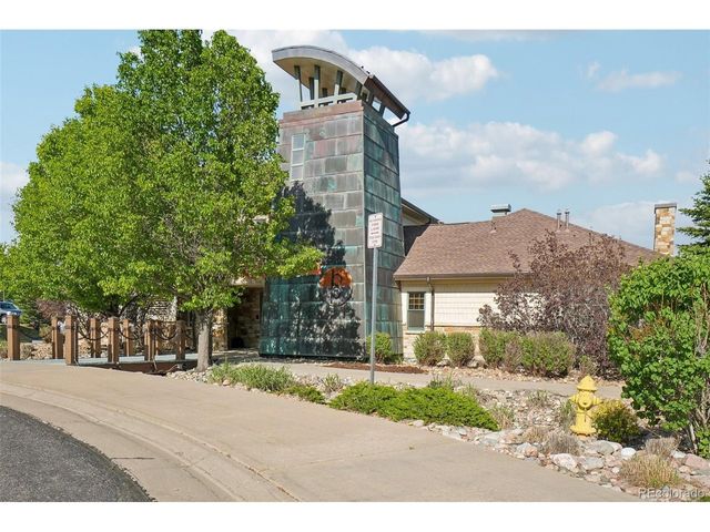 26726 E Peakview Dr, Aurora, CO 80016