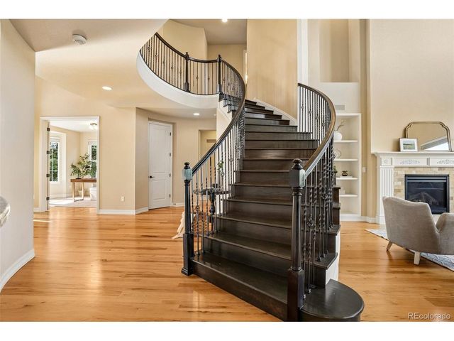 26726 E Peakview Dr, Aurora, CO 80016