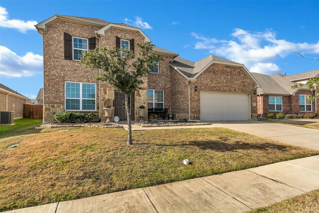 8109 Brahmin Court, Fort Worth, TX 76131