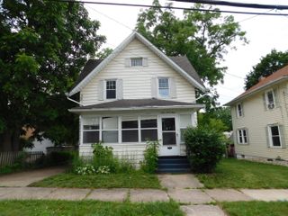 1238 3rd Street, Jackson City, MI 49203