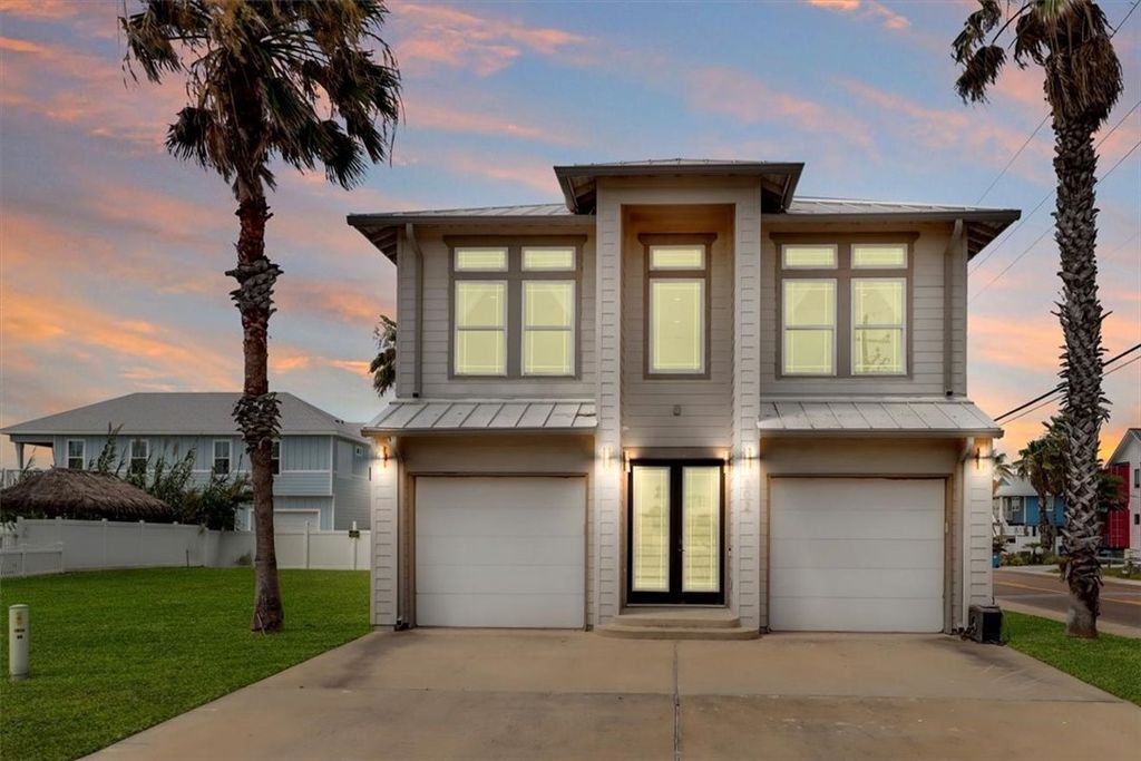 602 Banyan Beach Dr, Port Aransas, TX 78373 — photo 2