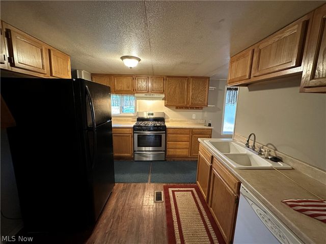 550 Rocky Point Road, Fleming, OH 45729