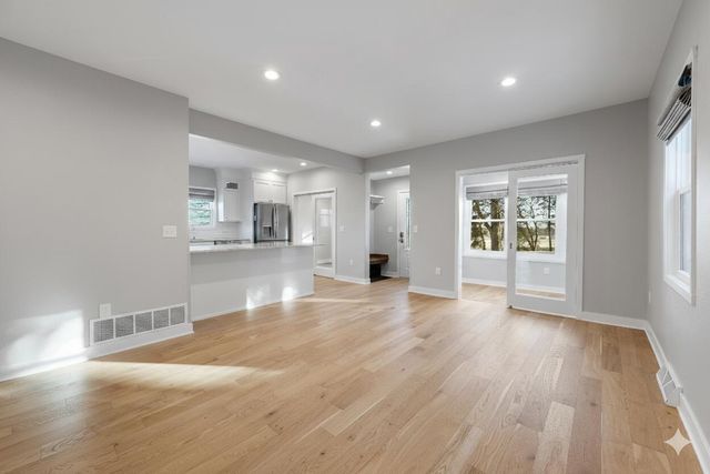 1052 Arrowhead ROAD, Grafton, WI 53024