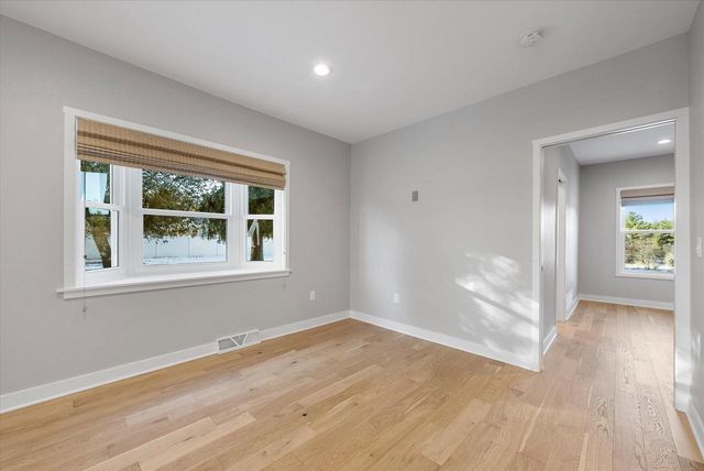 1052 Arrowhead ROAD, Grafton, WI 53024