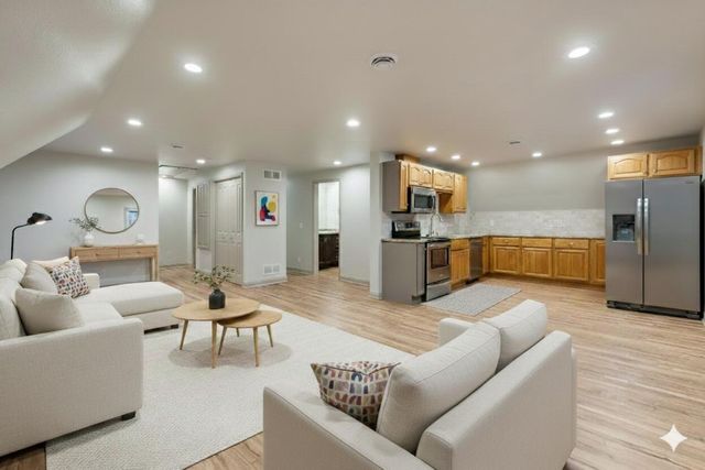 1052 Arrowhead ROAD, Grafton, WI 53024