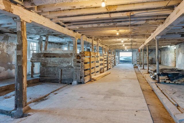 1052 Arrowhead ROAD, Grafton, WI 53024