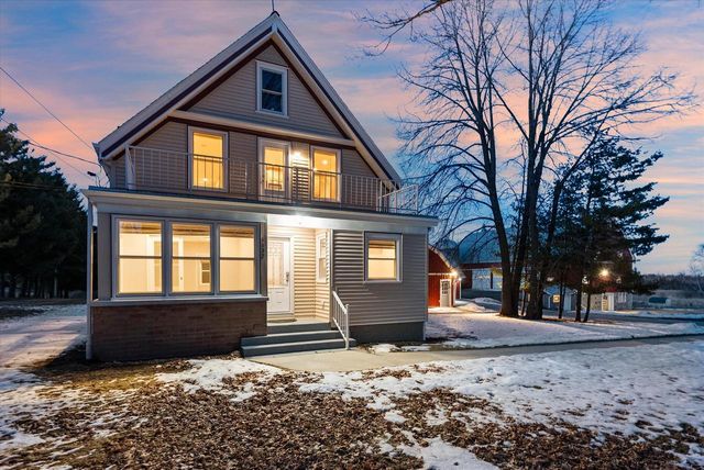 1052 Arrowhead ROAD, Grafton, WI 53024