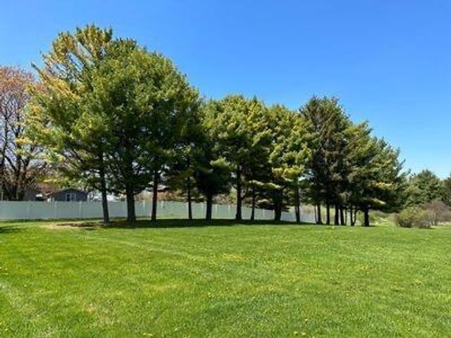 1052 Arrowhead ROAD, Grafton, WI 53024