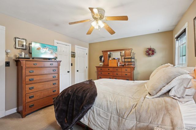 105 Shaker Court N, New Windsor, NY 12553