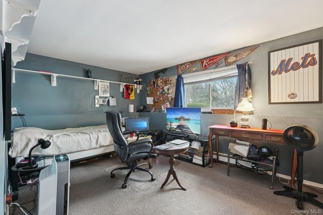 105 Shaker Court N, New Windsor, NY 12553