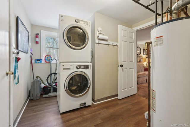 105 Shaker Court N, New Windsor, NY 12553