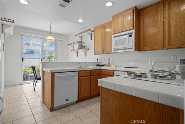 1064 Brookfield Place, Glendora, CA 91741