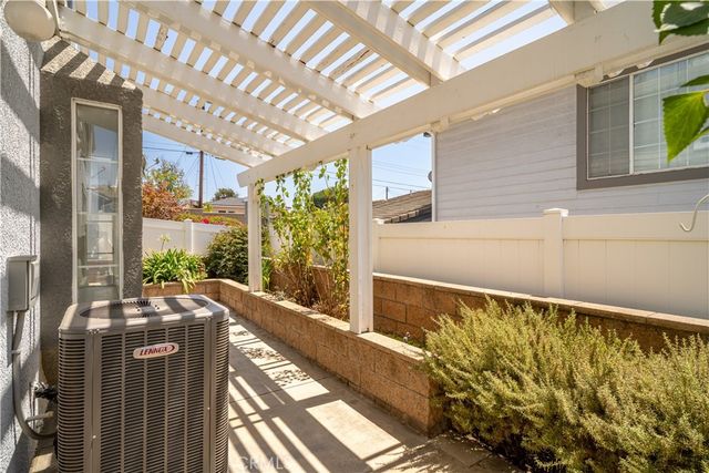 1064 Brookfield Place, Glendora, CA 91741