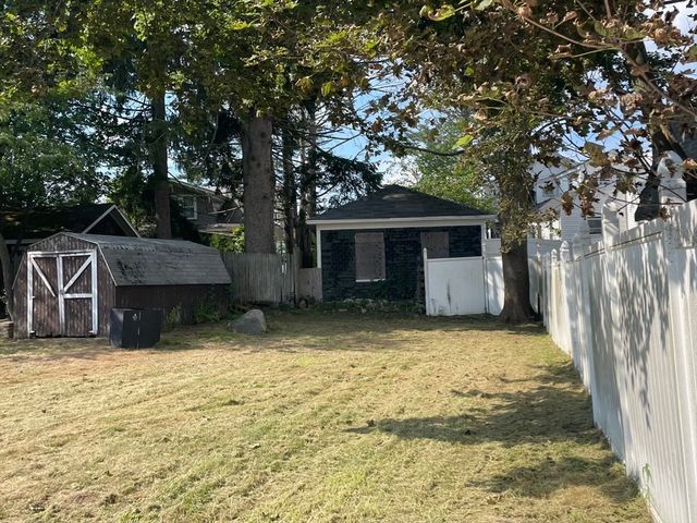 12 Tilton Ave, Brockton, MA 02301