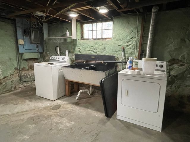 12 Tilton Ave, Brockton, MA 02301