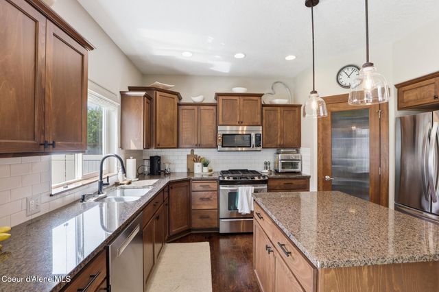 24920 E Bergamot Ct, Liberty Lake, WA 99019