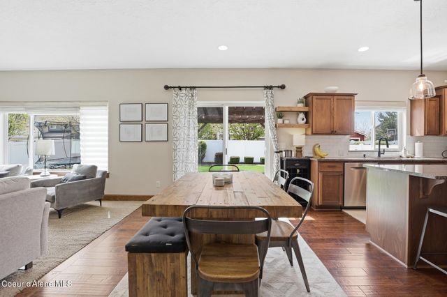 24920 E Bergamot Ct, Liberty Lake, WA 99019