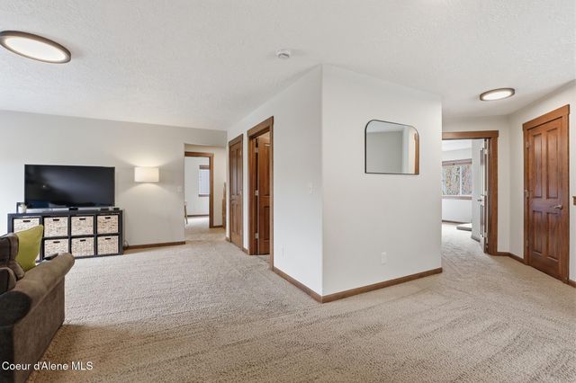 24920 E Bergamot Ct, Liberty Lake, WA 99019