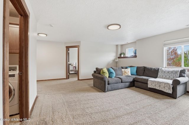 24920 E Bergamot Ct, Liberty Lake, WA 99019