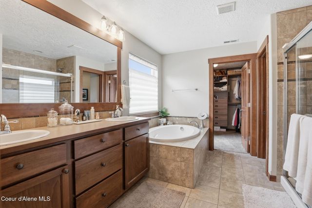 24920 E Bergamot Ct, Liberty Lake, WA 99019