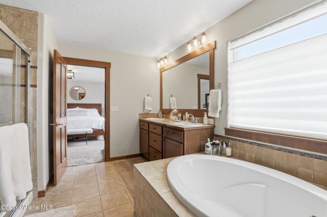 24920 E Bergamot Ct, Liberty Lake, WA 99019