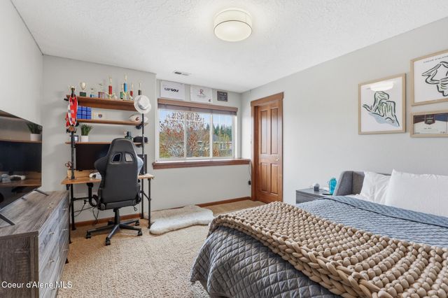 24920 E Bergamot Ct, Liberty Lake, WA 99019