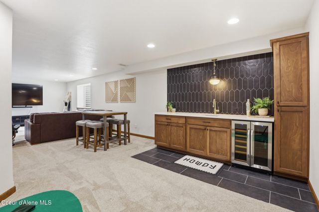 24920 E Bergamot Ct, Liberty Lake, WA 99019