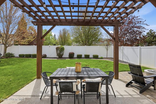 24920 E Bergamot Ct, Liberty Lake, WA 99019