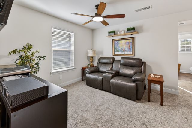 4961 Leesa Ann Ln, Hermitage, TN 37076