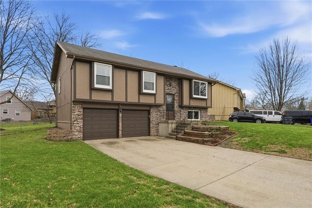 15909 W 153rd Street, Olathe, KS 66062